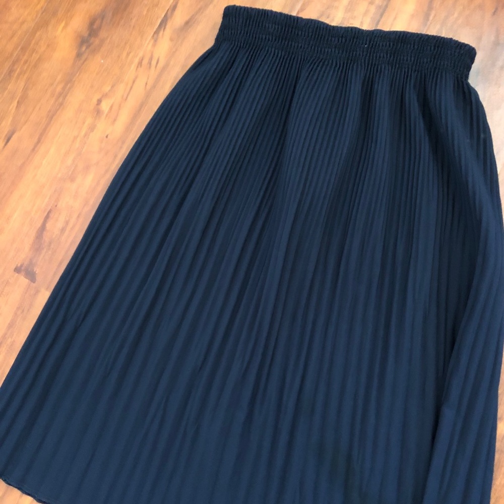 Zara basic collection pleated Midi skirt